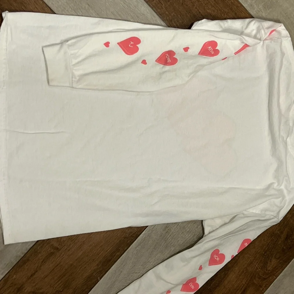 Backstreet Boys White Shirt with Pink Heart Graphics. Size Small - Picture 3 of 5